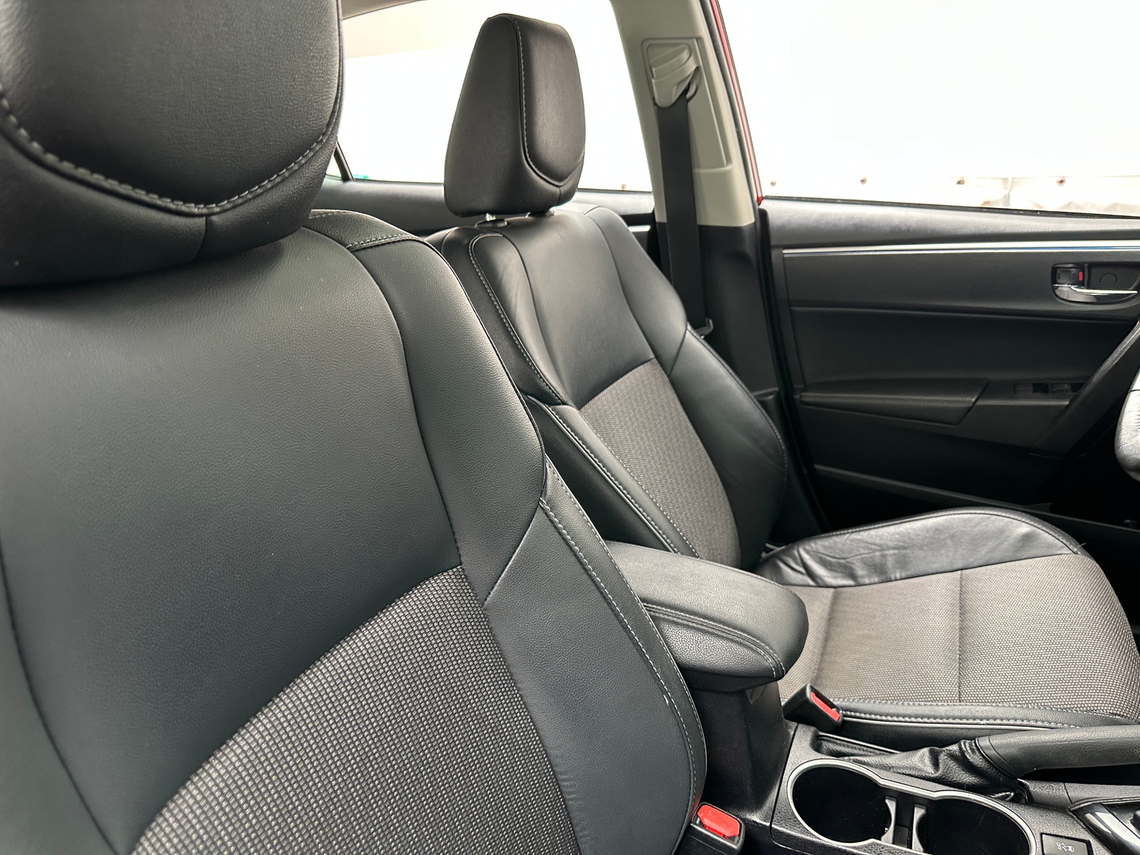 Thumbnail: 2014 Toyota Corolla - 2