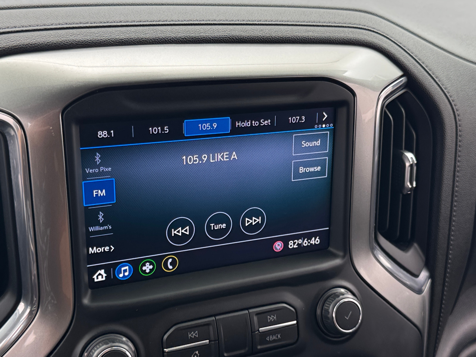 Thumbnail: 2020 Chevrolet Silverado 1500 - 4