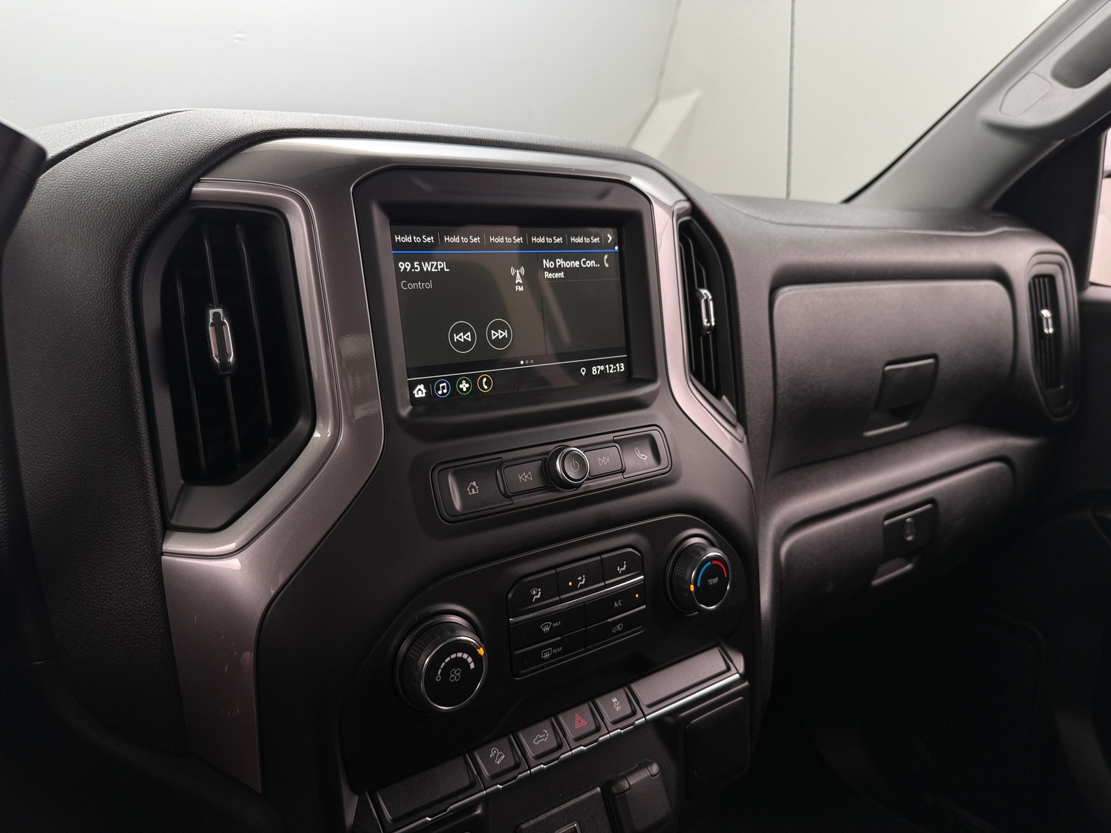 Thumbnail: 2019 Chevrolet Silverado 1500 - 4