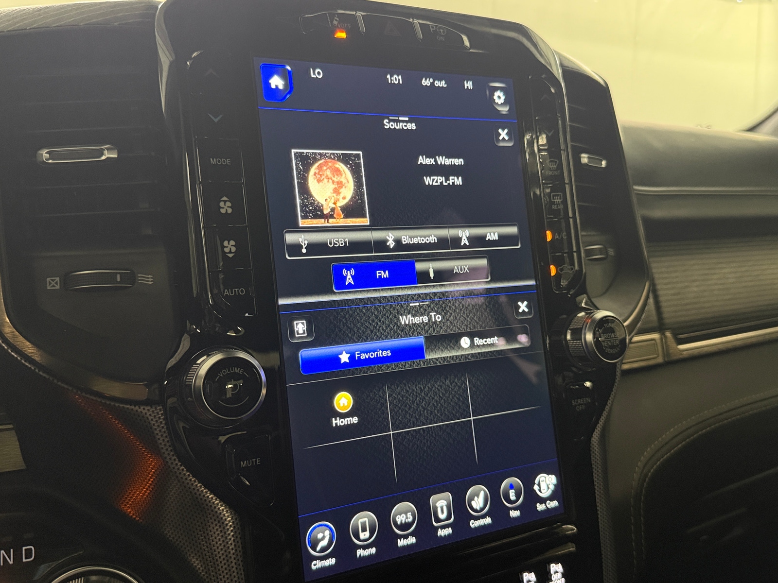 Thumbnail: 2020 RAM 1500 - 3