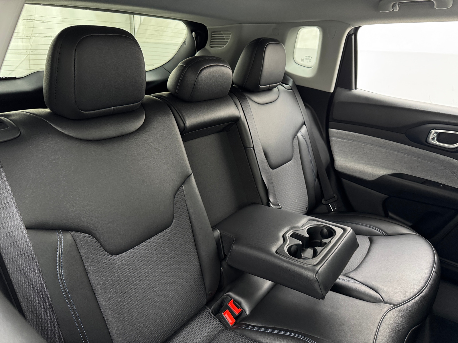Thumbnail: 2022 Jeep Compass - 6