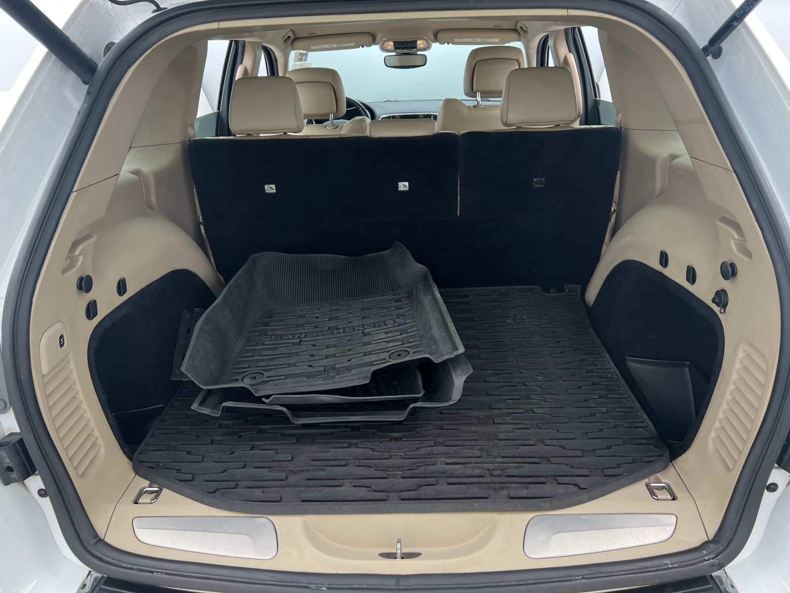 Thumbnail: 2019 Jeep Grand Cherokee - 6