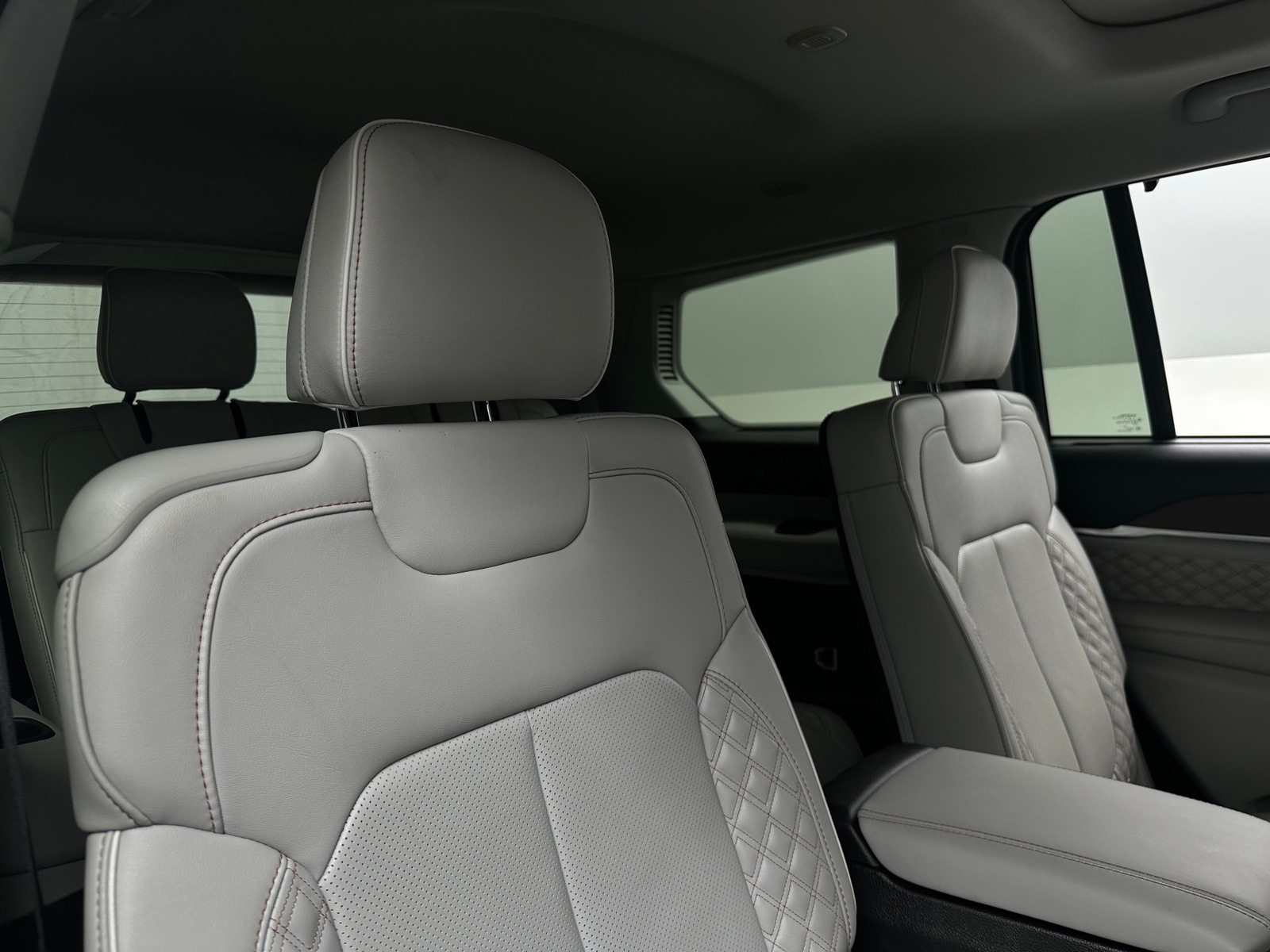 Thumbnail: 2023 Jeep Grand Cherokee L - 5