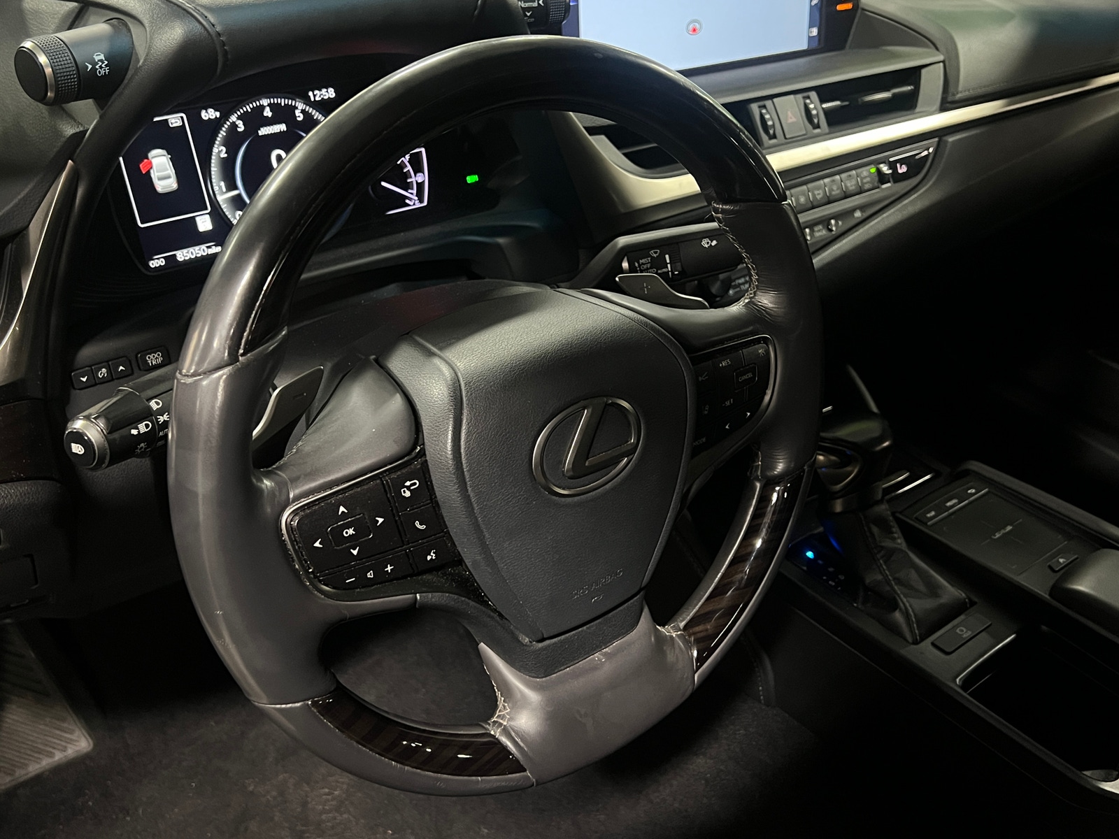 Thumbnail: 2019 Lexus ES - 5
