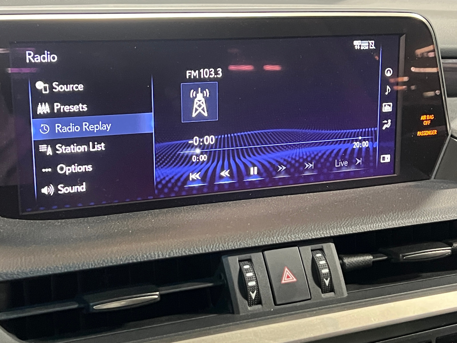 Thumbnail: 2019 Lexus ES - 4