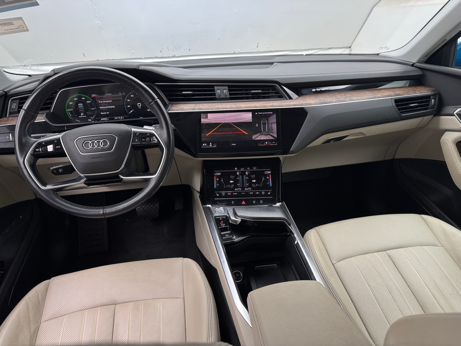 Thumbnail: 2019 Audi e-tron - 2