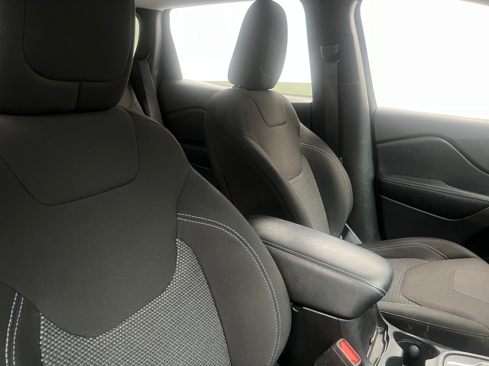 Thumbnail: 2019 Jeep Cherokee - 2