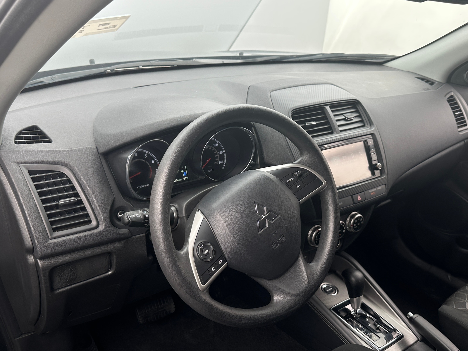 Thumbnail: 2024 Mitsubishi Outlander Sport - 3