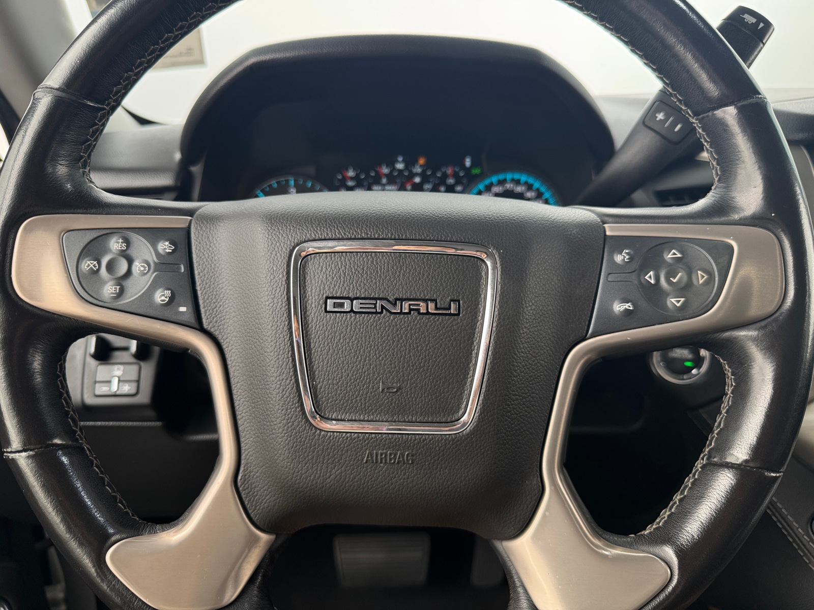Thumbnail: 2020 GMC Yukon XL - 4