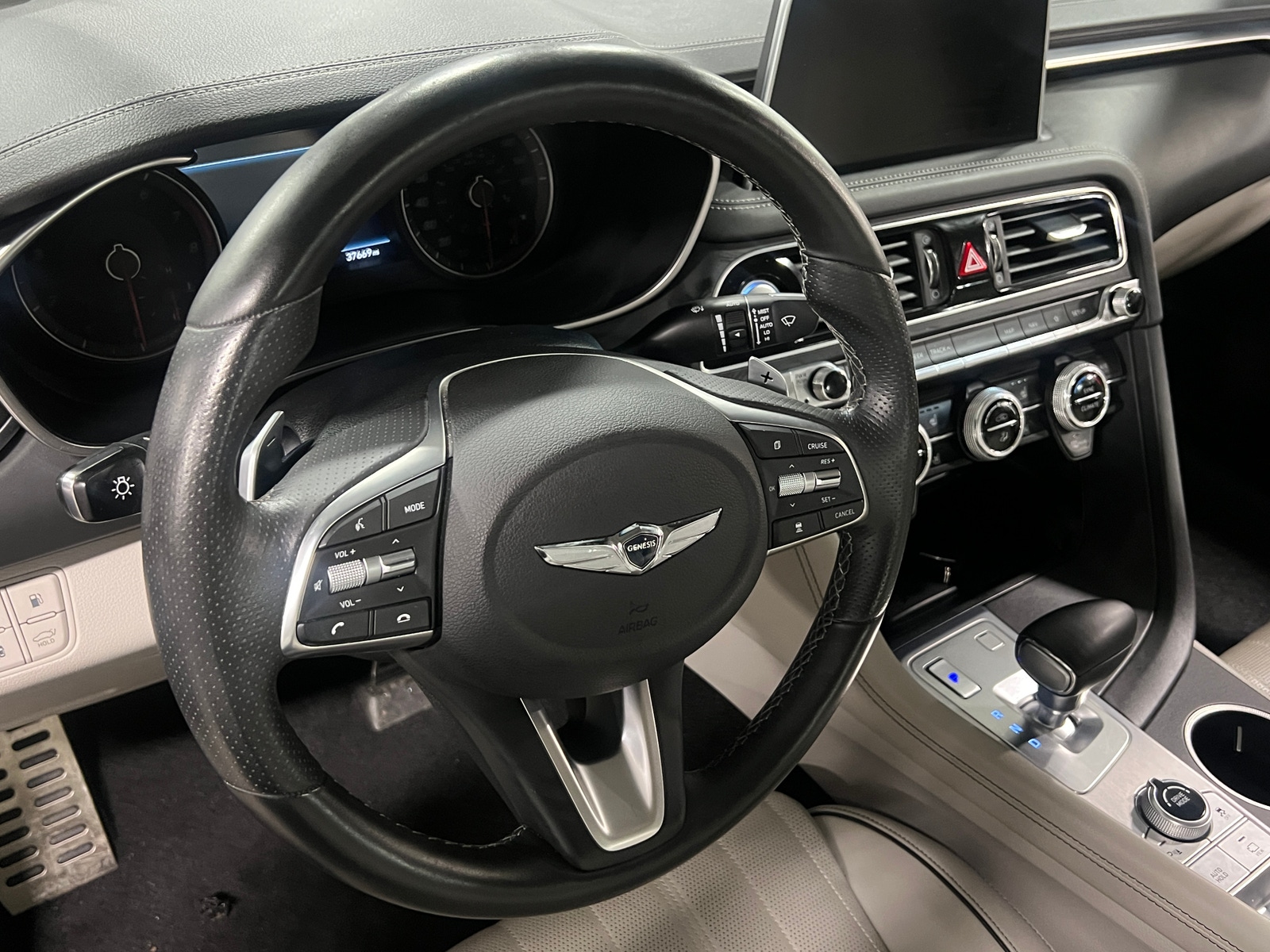 Thumbnail: 2020 Genesis G70 - 4