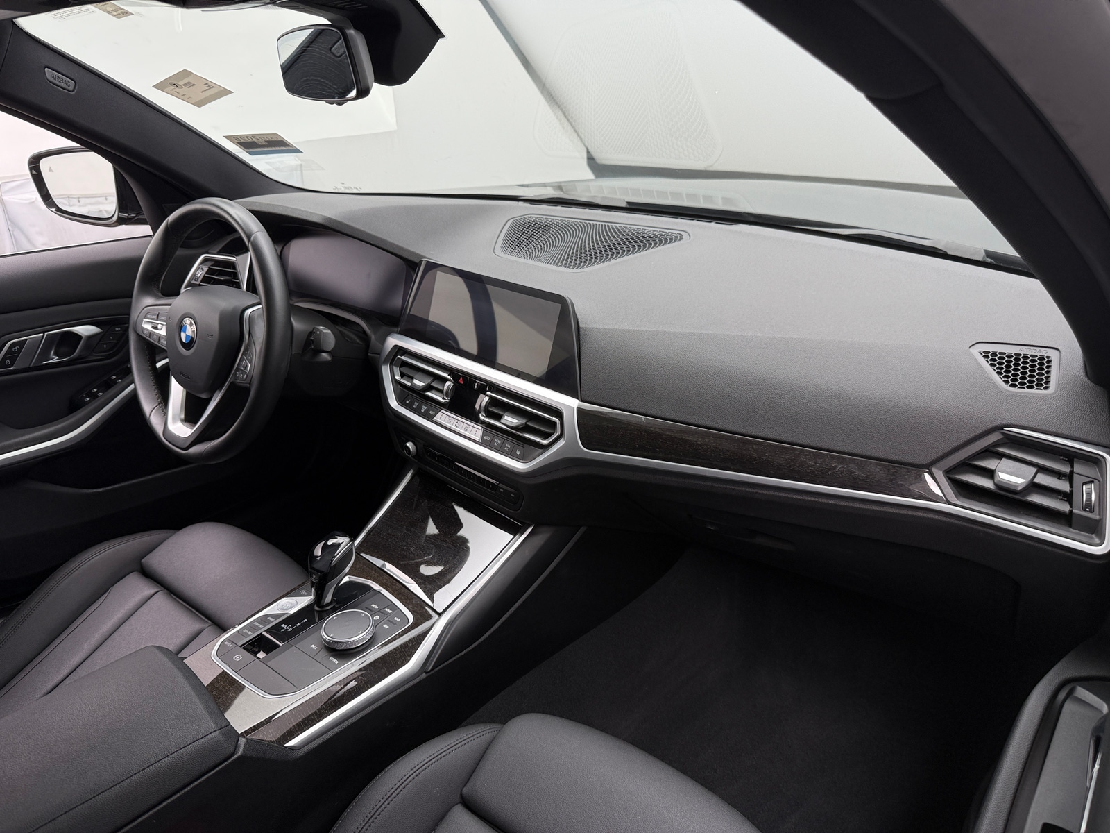 Thumbnail: 2020 BMW 3 Series - 3