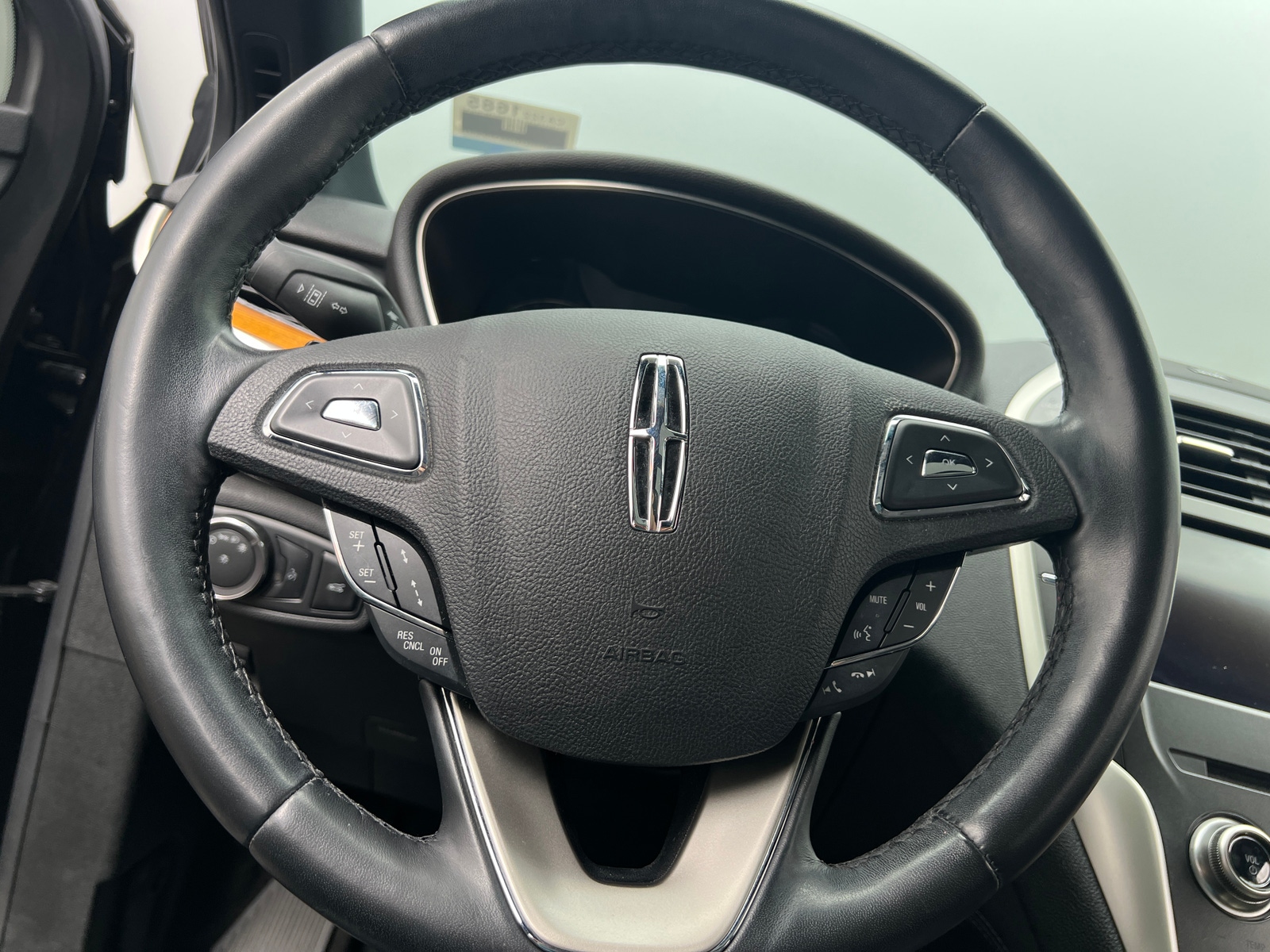Thumbnail: 2019 Lincoln MKC - 4