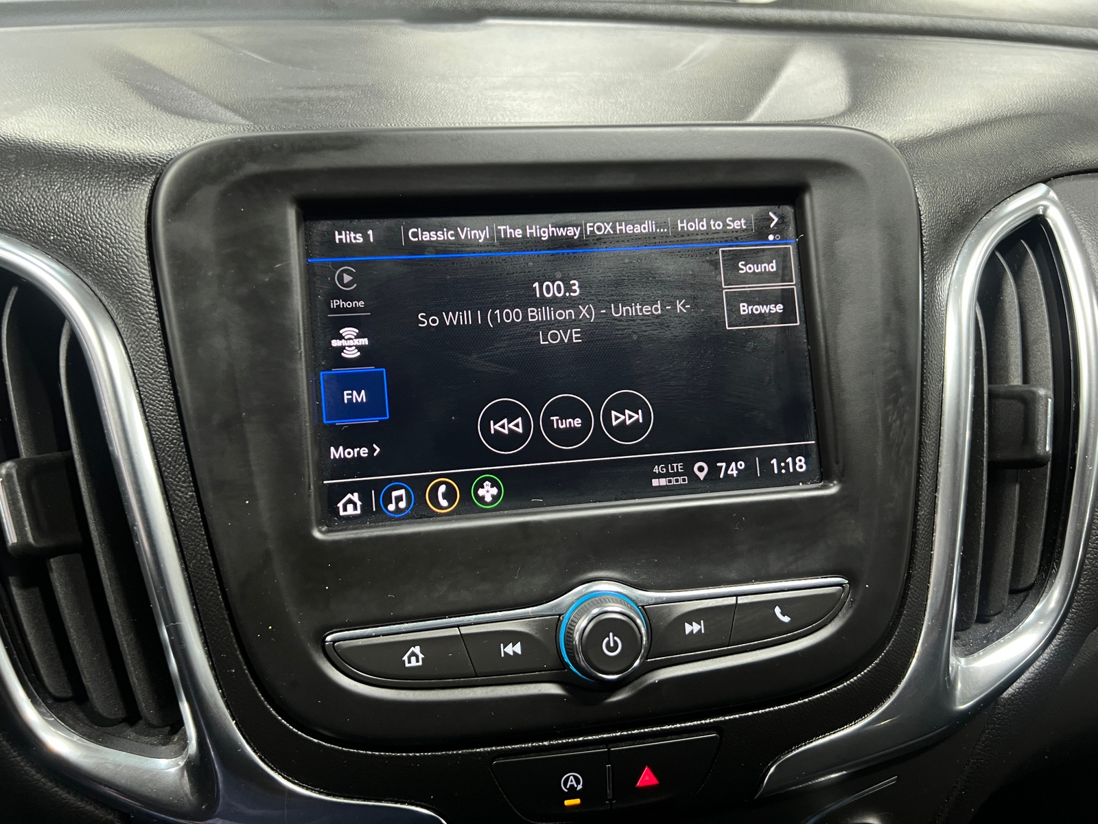 Thumbnail: 2022 Chevrolet Equinox - 4