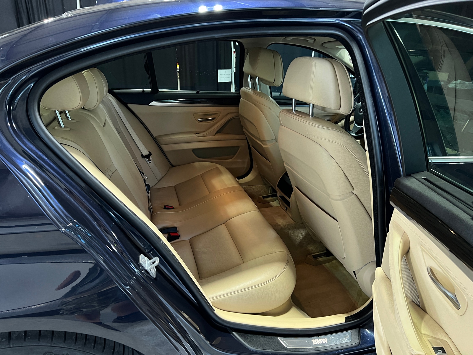 Thumbnail: 2014 BMW 5 Series - 5