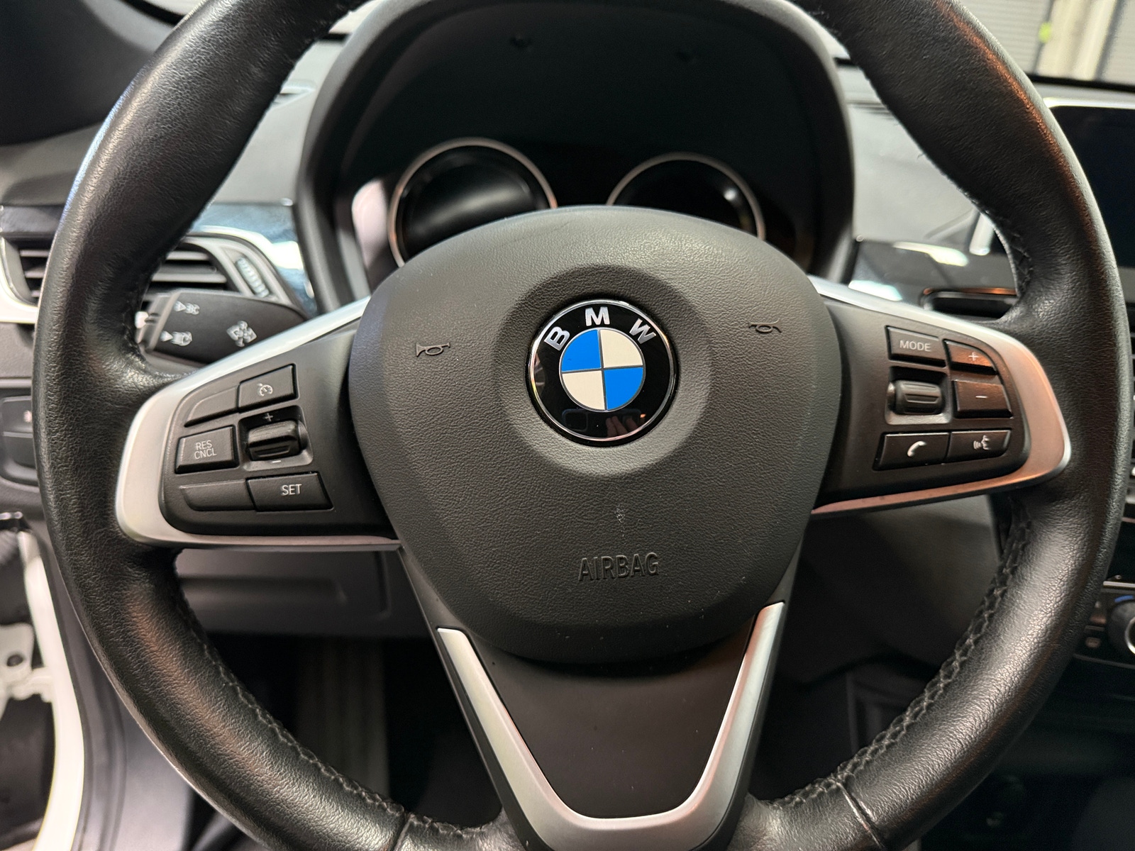 Thumbnail: 2019 BMW X1 - 4