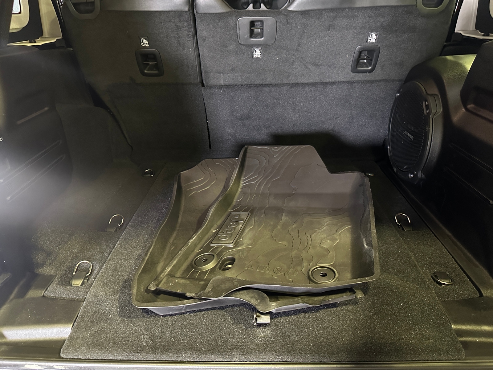 Thumbnail: 2019 Jeep Wrangler - 6