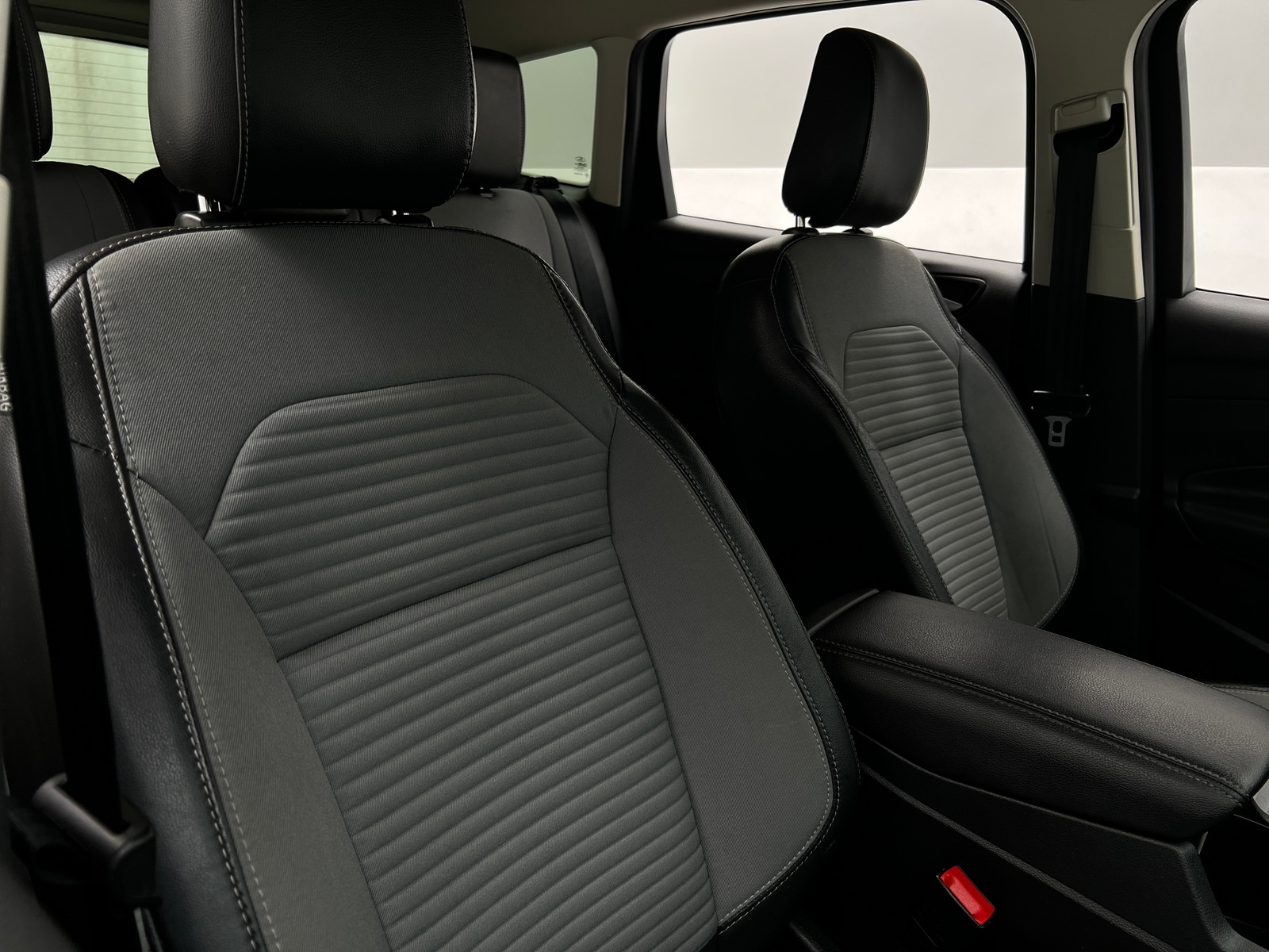 Thumbnail: 2019 Ford Escape - 2