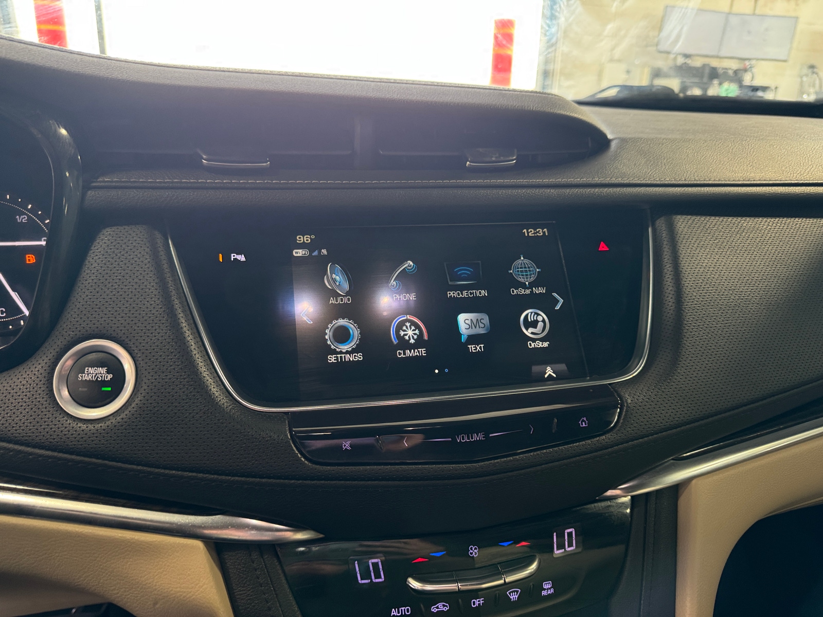 Thumbnail: 2019 Cadillac XT5 - 3