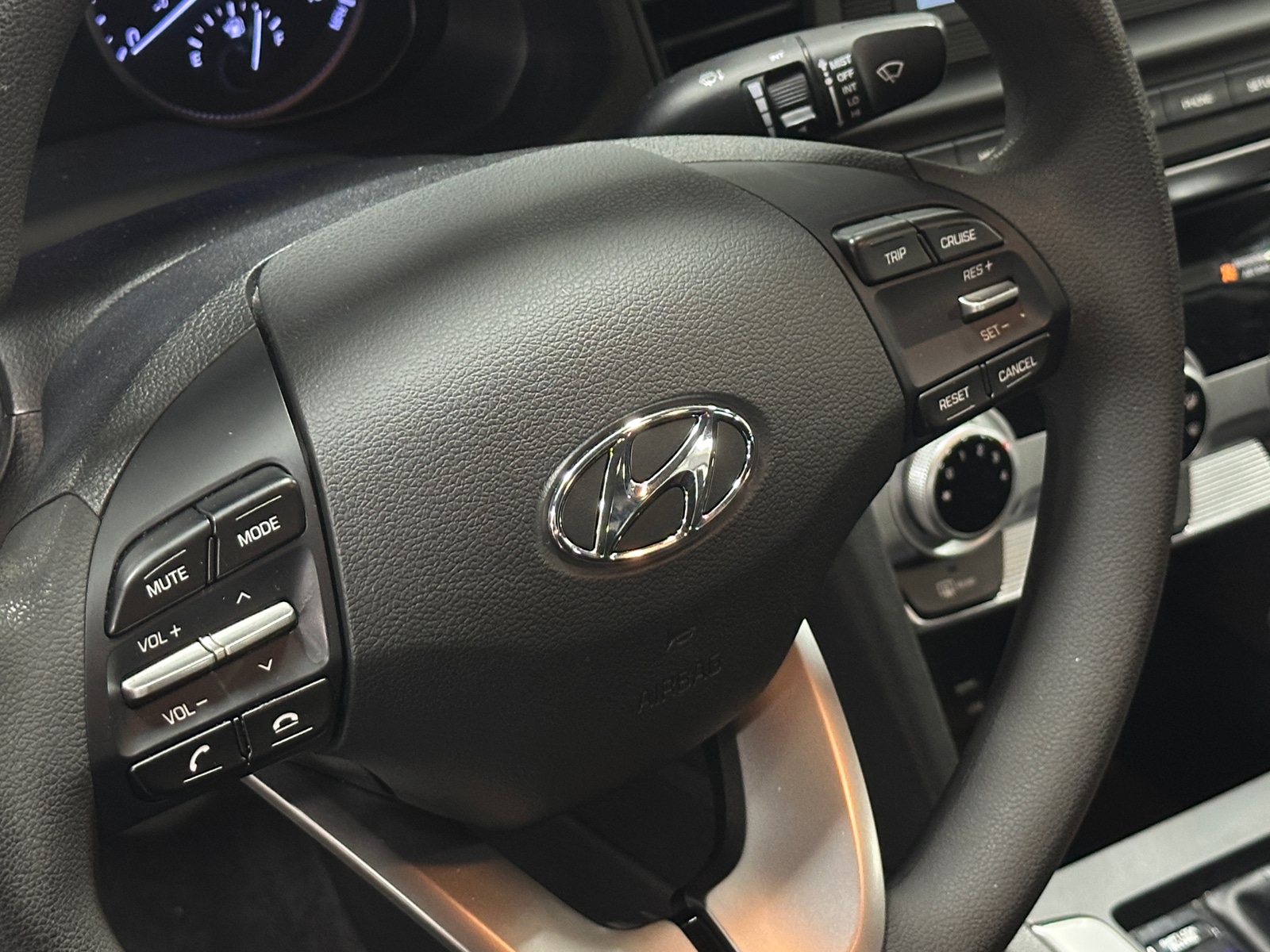 Thumbnail: 2019 Hyundai Elantra - 5