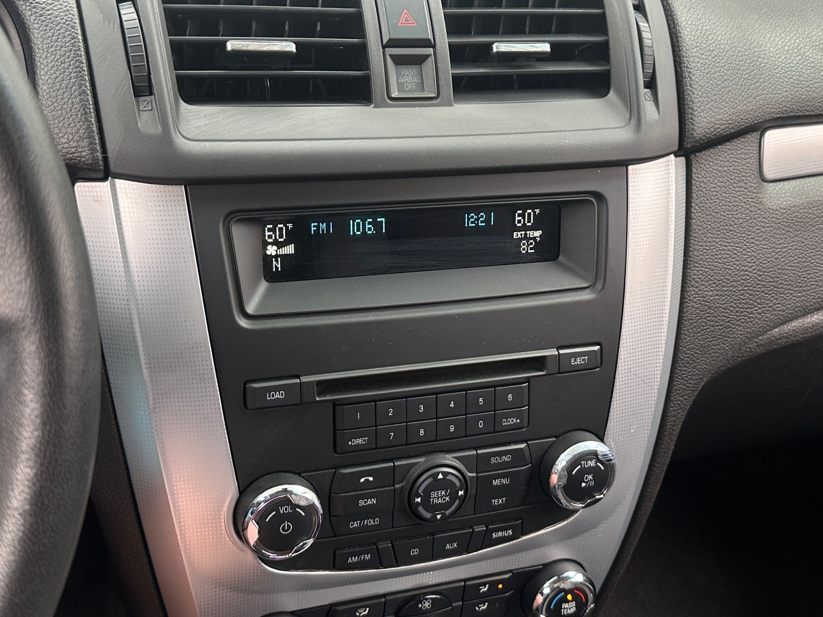 Thumbnail: 2011 Ford Fusion - 3