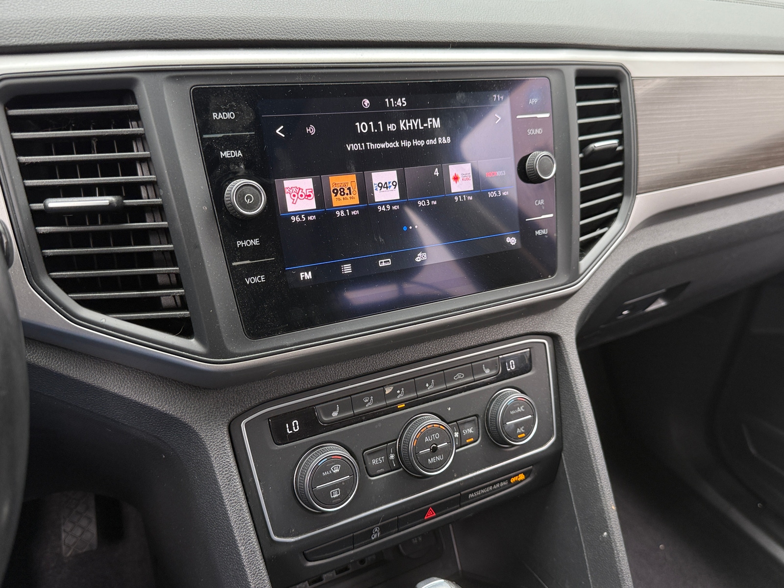 Thumbnail: 2020 Volkswagen Atlas - 3