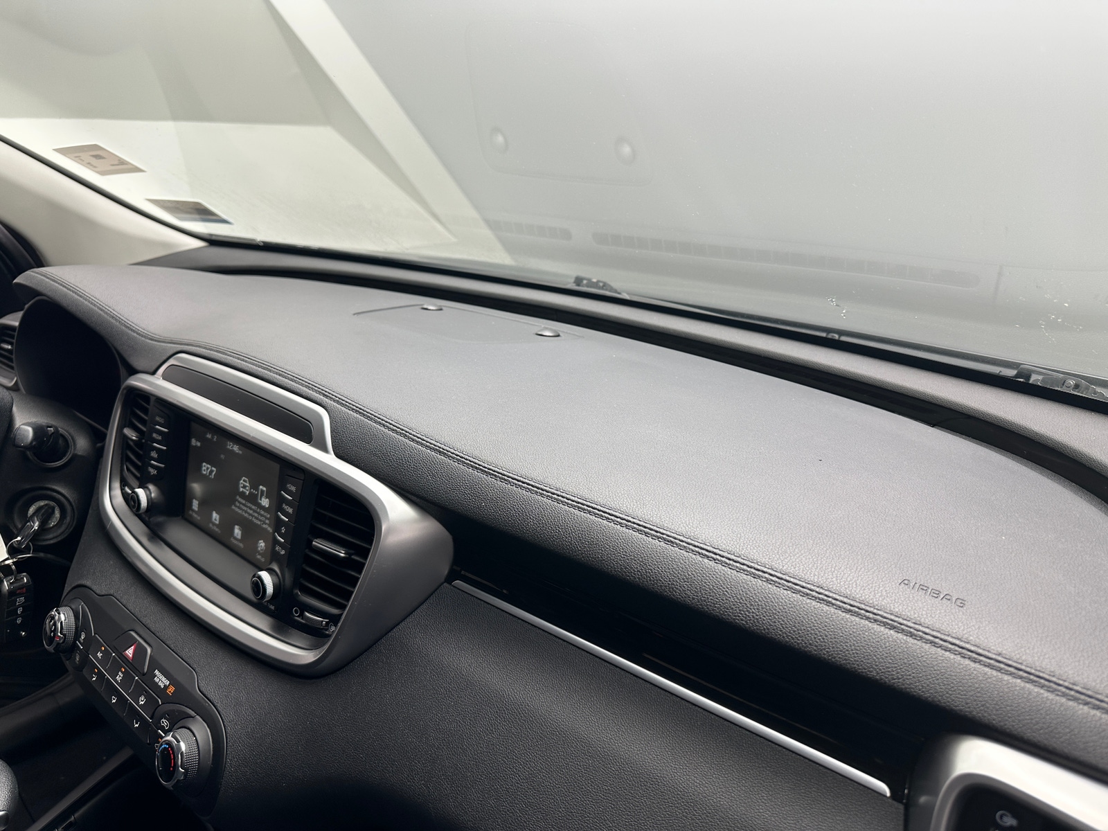 Thumbnail: 2019 Kia Sorento - 3