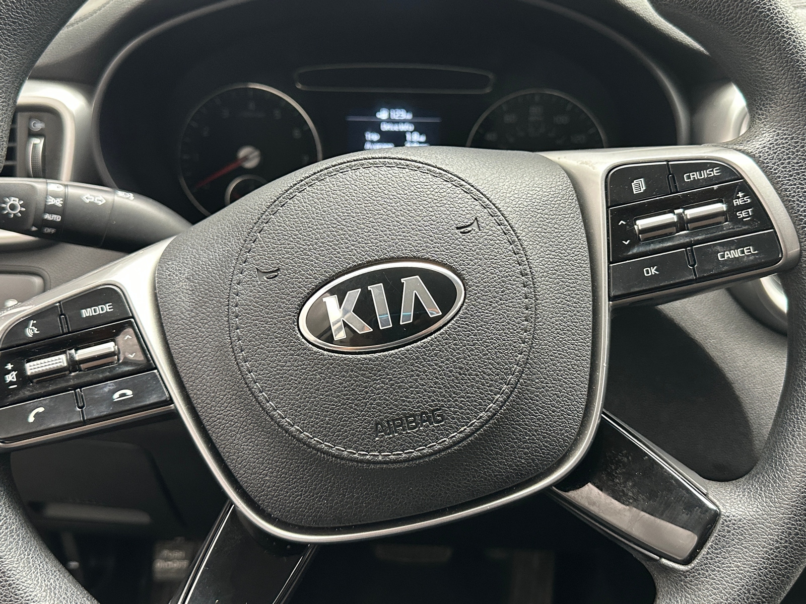 Thumbnail: 2019 Kia Sorento - 5