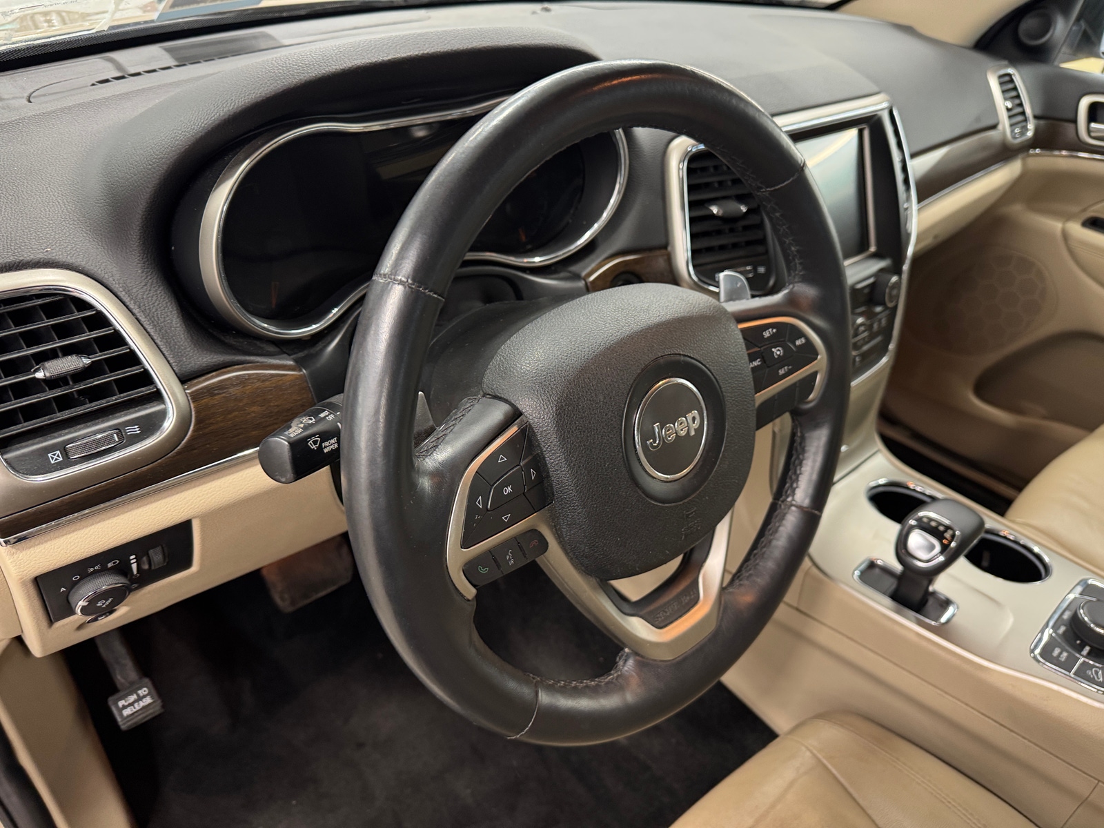 Thumbnail: 2015 Jeep Grand Cherokee - 2