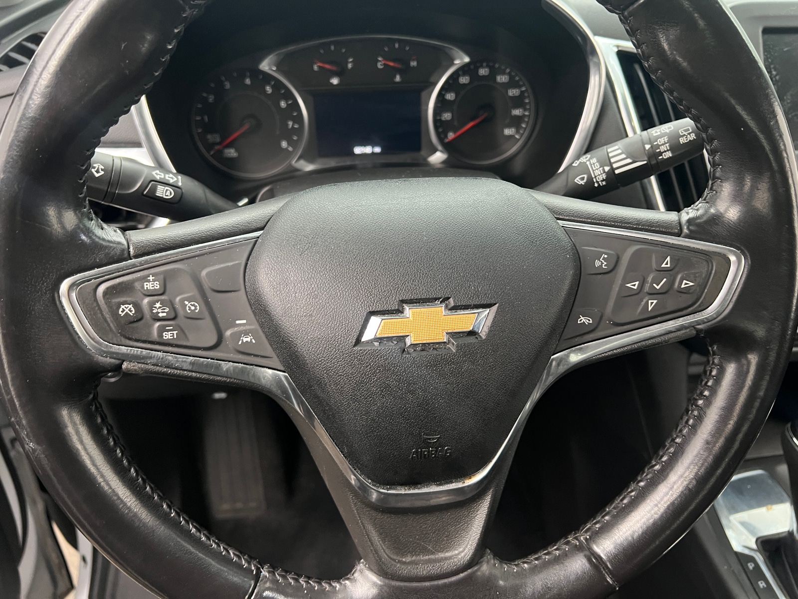 Thumbnail: 2021 Chevrolet Equinox - 4