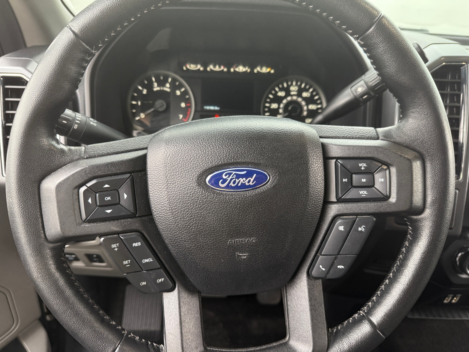Thumbnail: 2019 Ford Econoline - 5