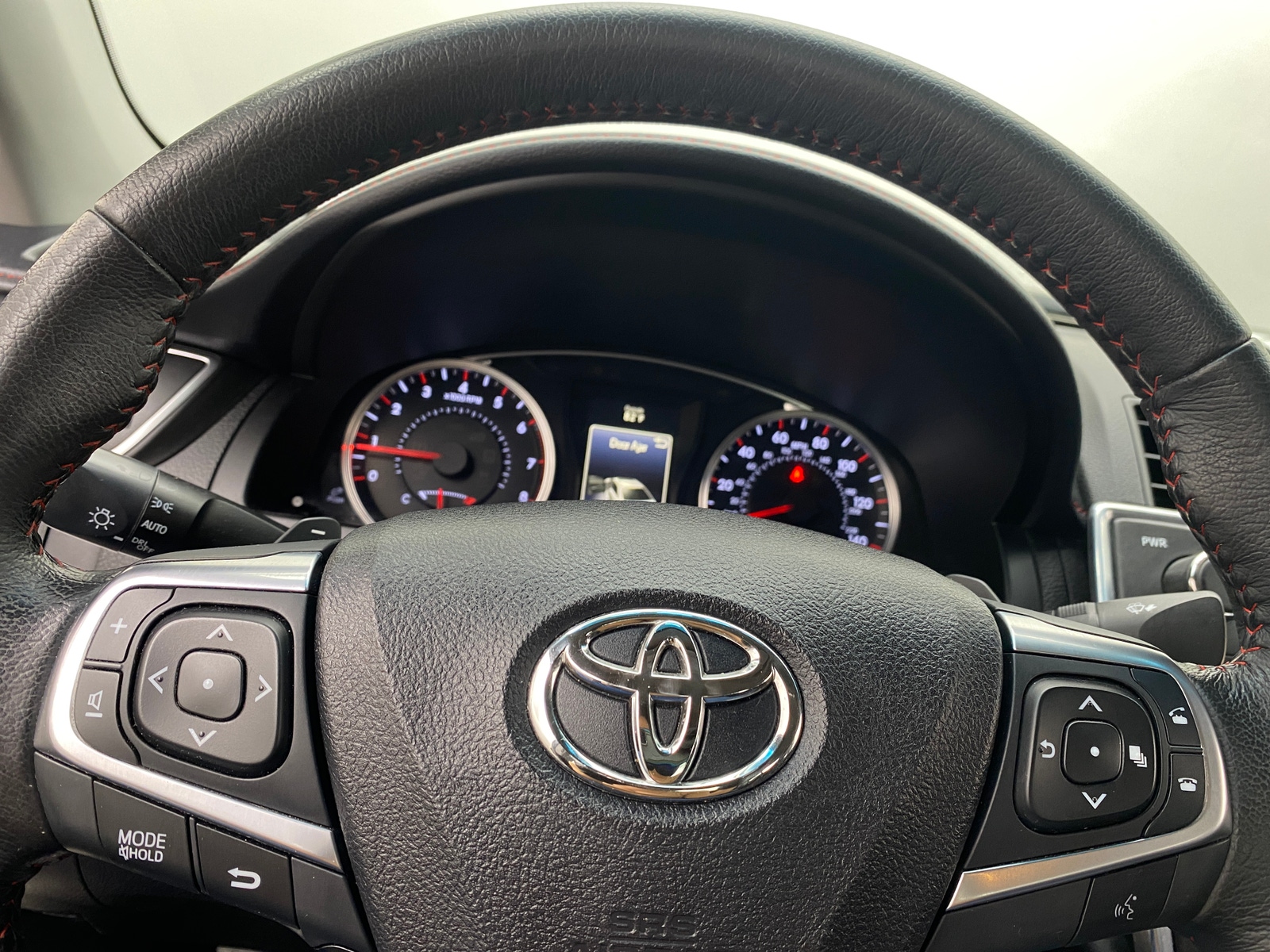 Thumbnail: 2015 Toyota Camry - 5