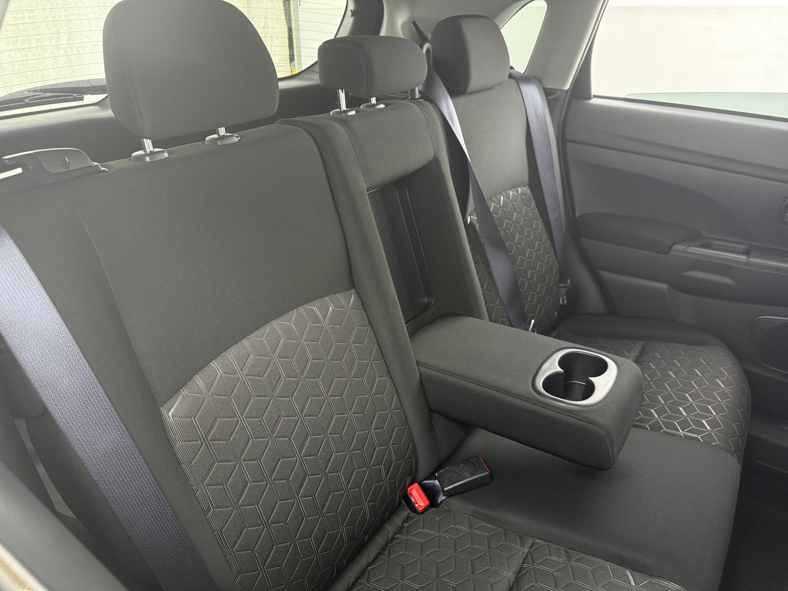 Thumbnail: 2024 Mitsubishi Outlander Sport - 6