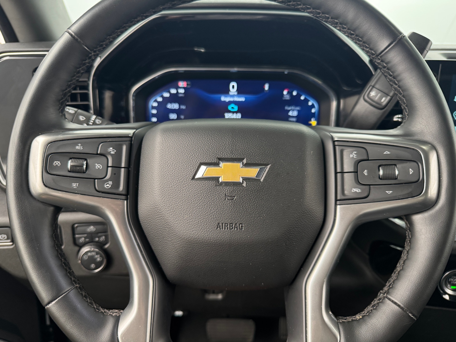 Thumbnail: 2024 Chevrolet Silverado 1500 - 5