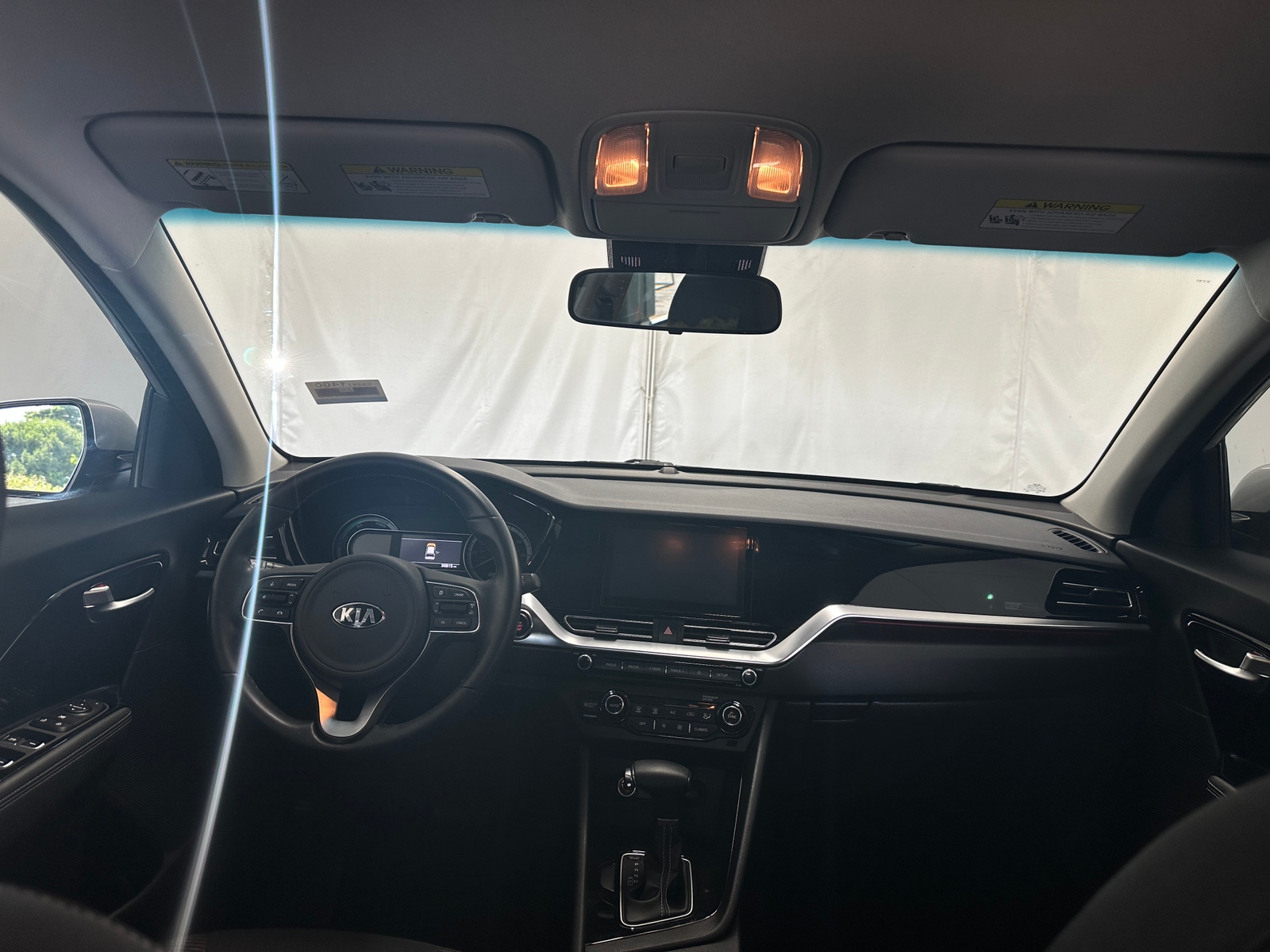 Thumbnail: 2020 Kia Niro - 3