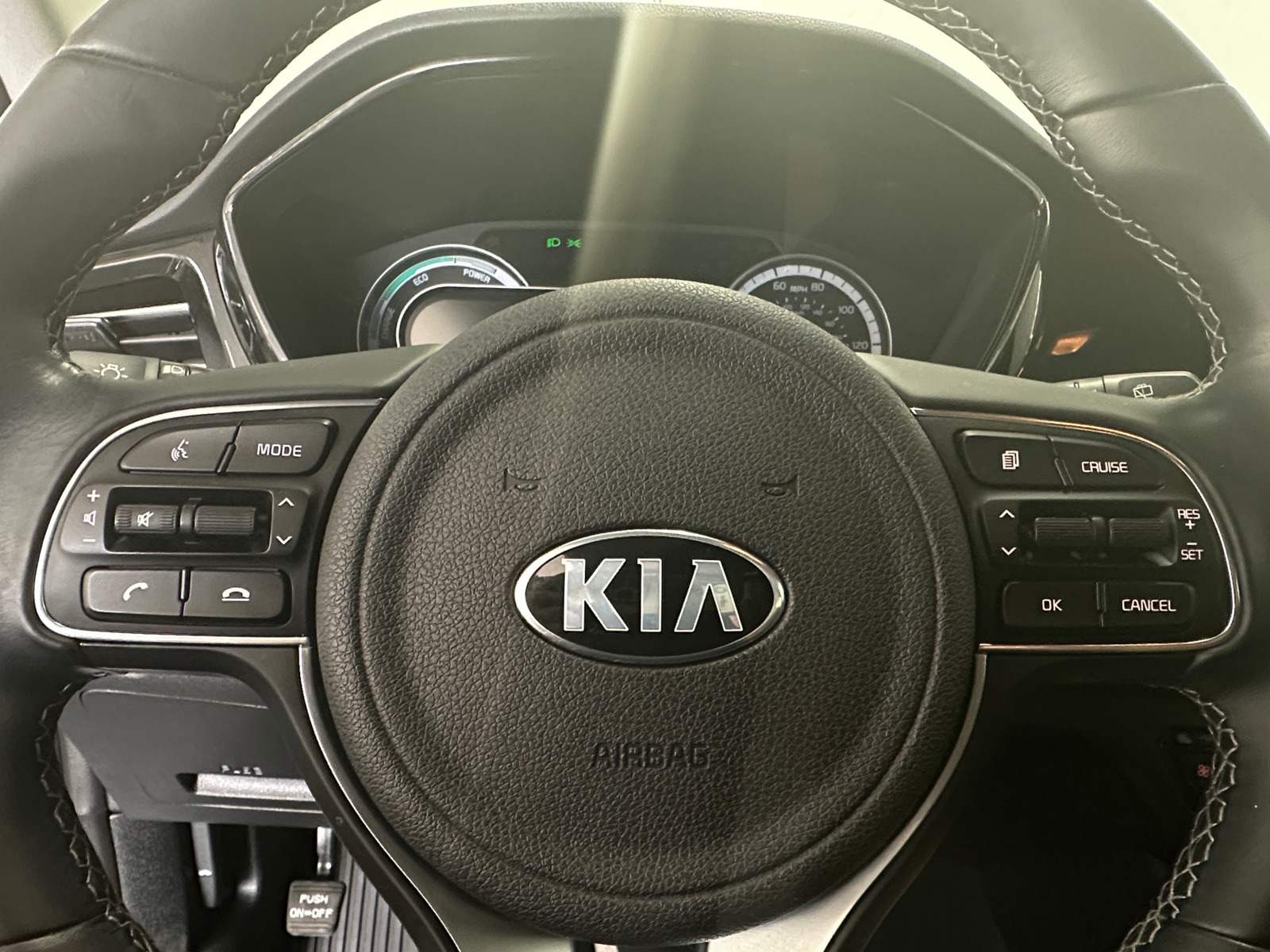 Thumbnail: 2020 Kia Niro - 5