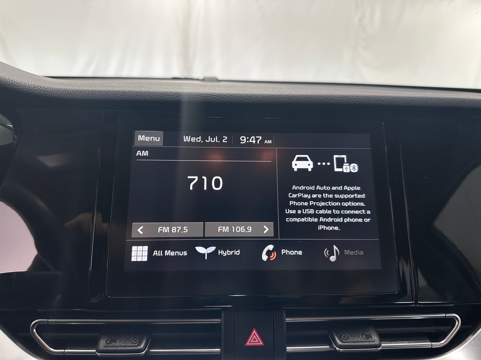 Thumbnail: 2020 Kia Niro - 4