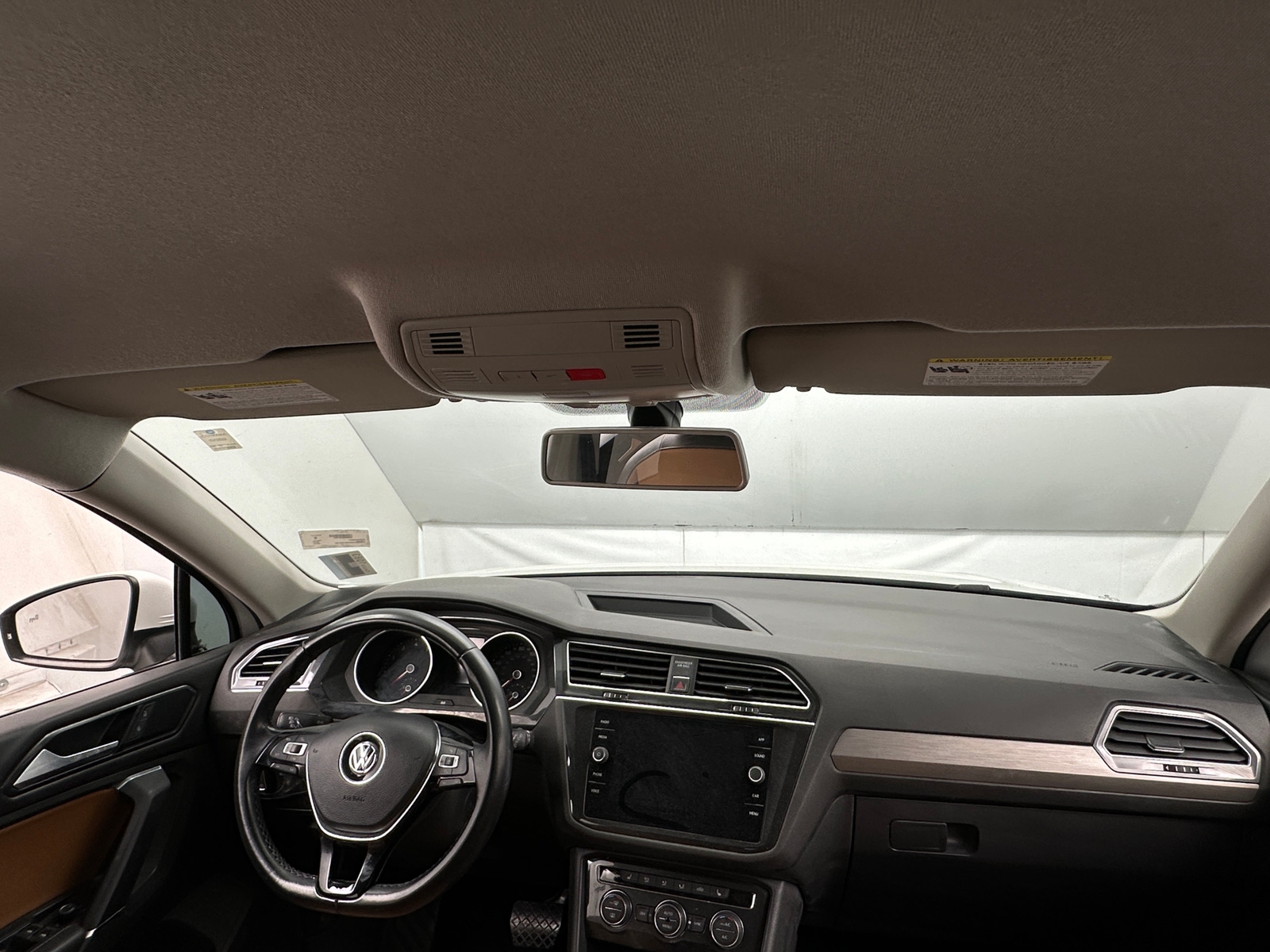 Thumbnail: 2018 Volkswagen Tiguan - 2