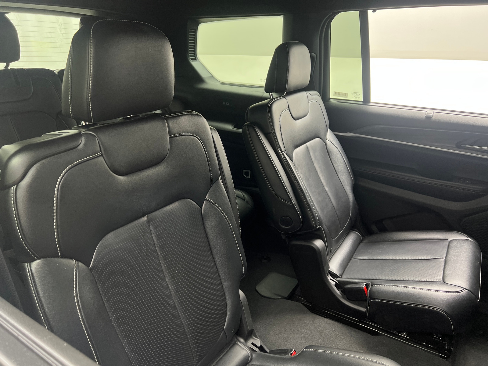 Thumbnail: 2024 Jeep Grand Cherokee L - 5