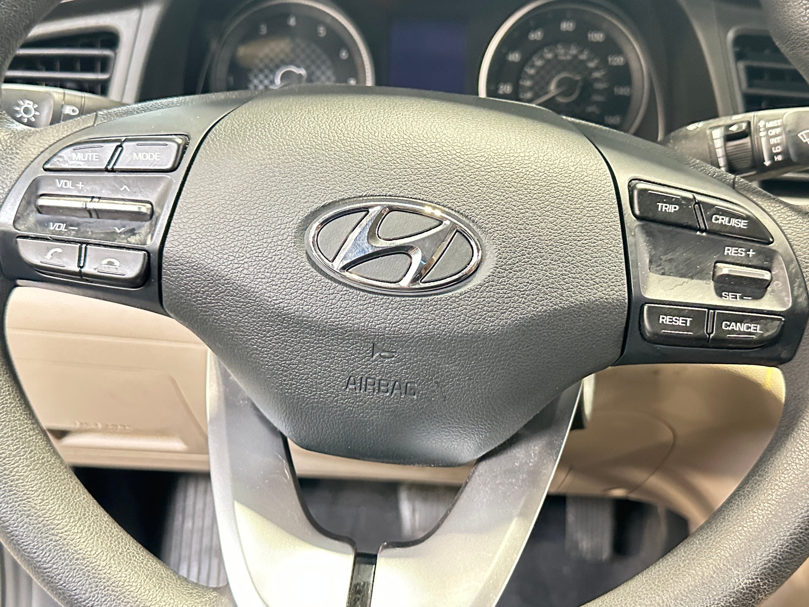 Thumbnail: 2019 Hyundai Elantra - 5