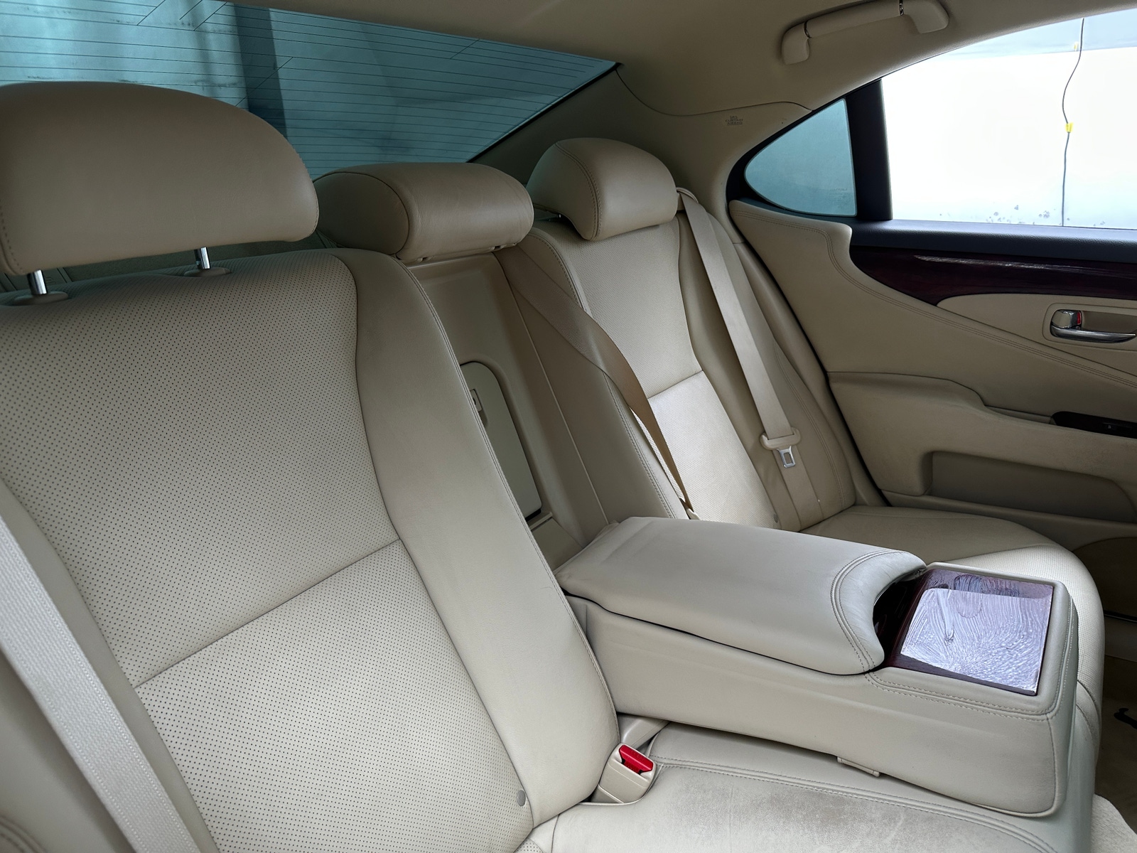 Thumbnail: 2010 Lexus LS - 5
