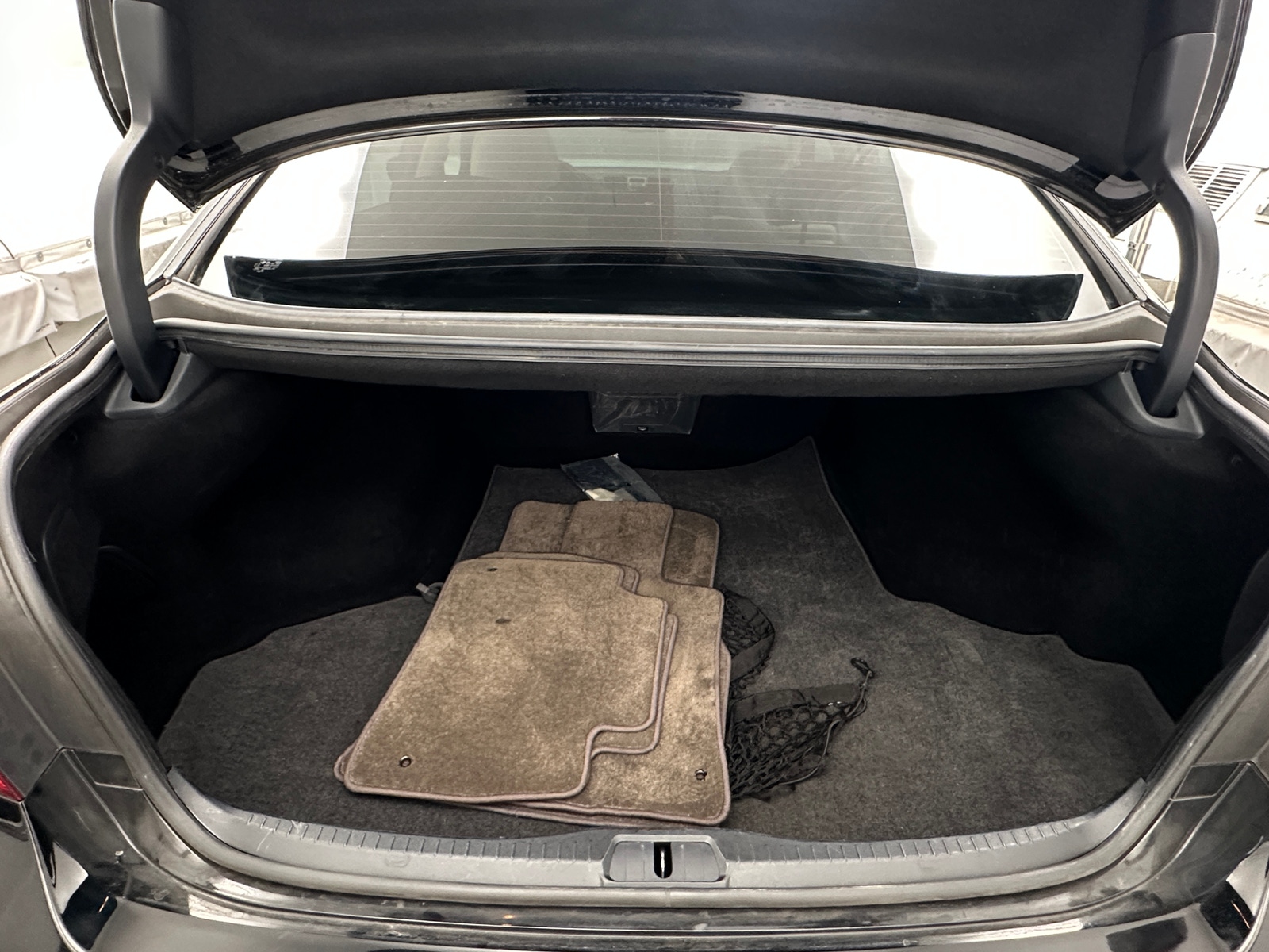 Thumbnail: 2010 Lexus LS - 6