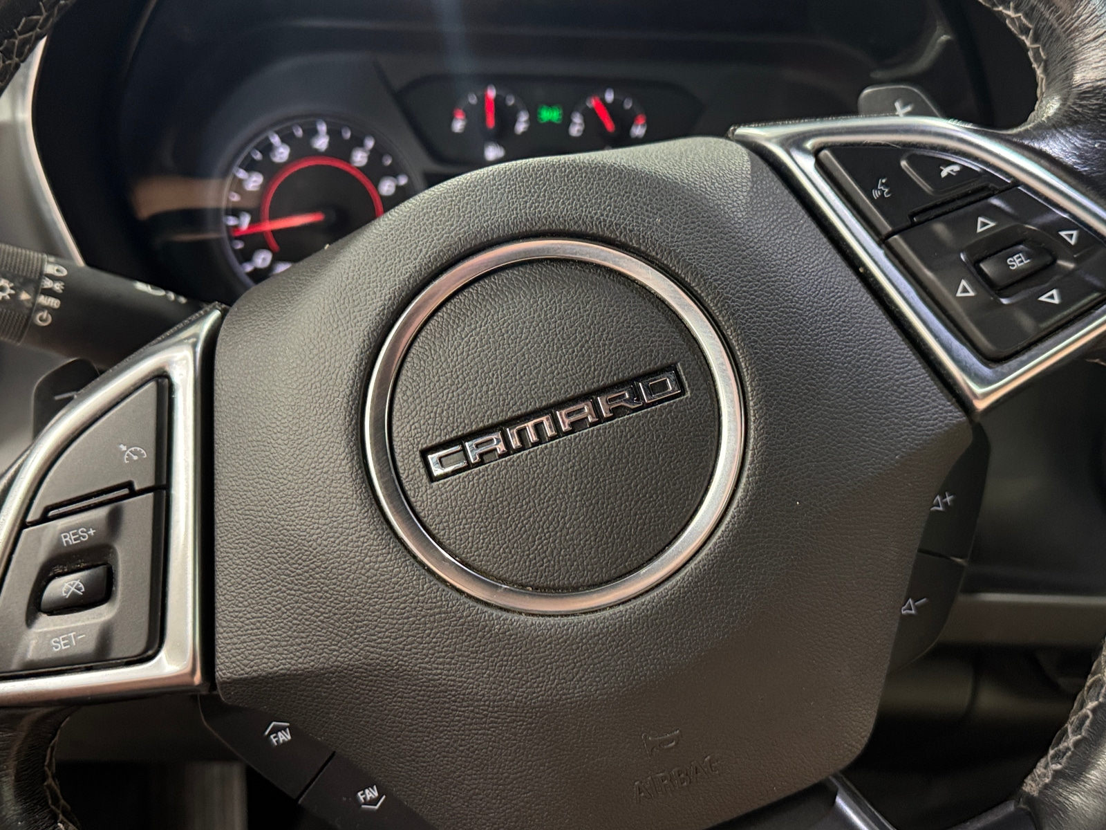 Thumbnail: 2019 Chevrolet Camaro - 5