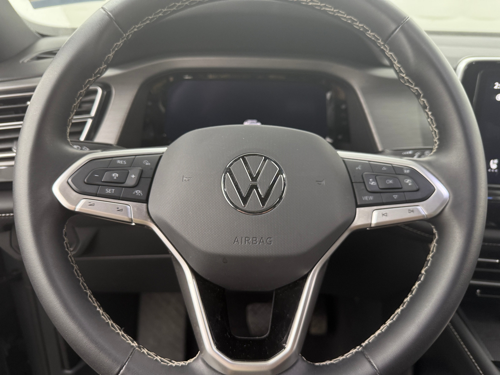 Thumbnail: 2024 Volkswagen Atlas - 4