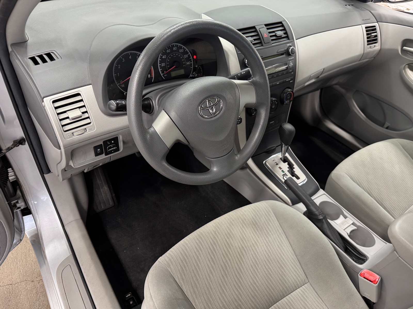 Thumbnail: 2010 Toyota Corolla - 3