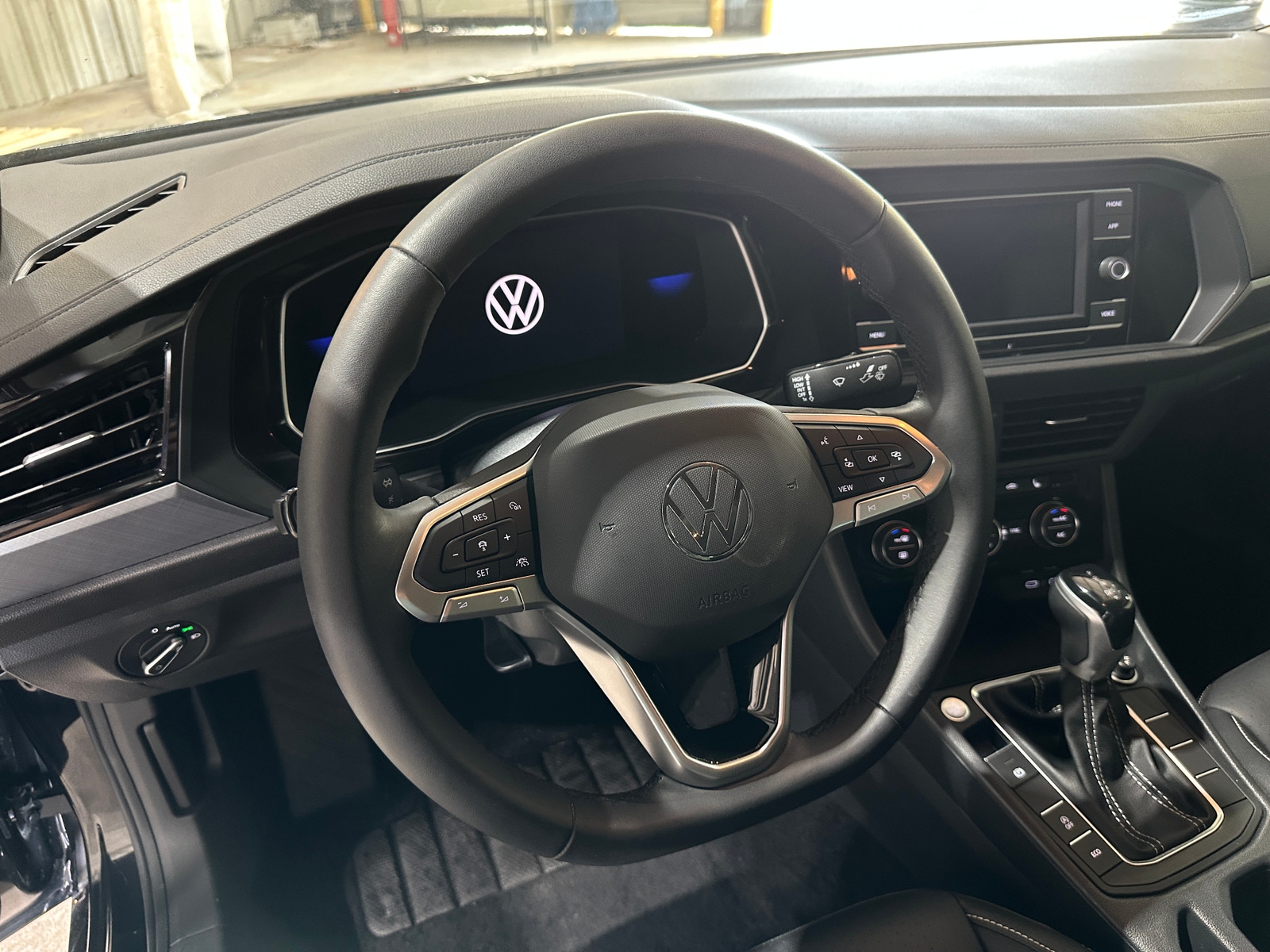 Thumbnail: 2022 Volkswagen Jetta - 4