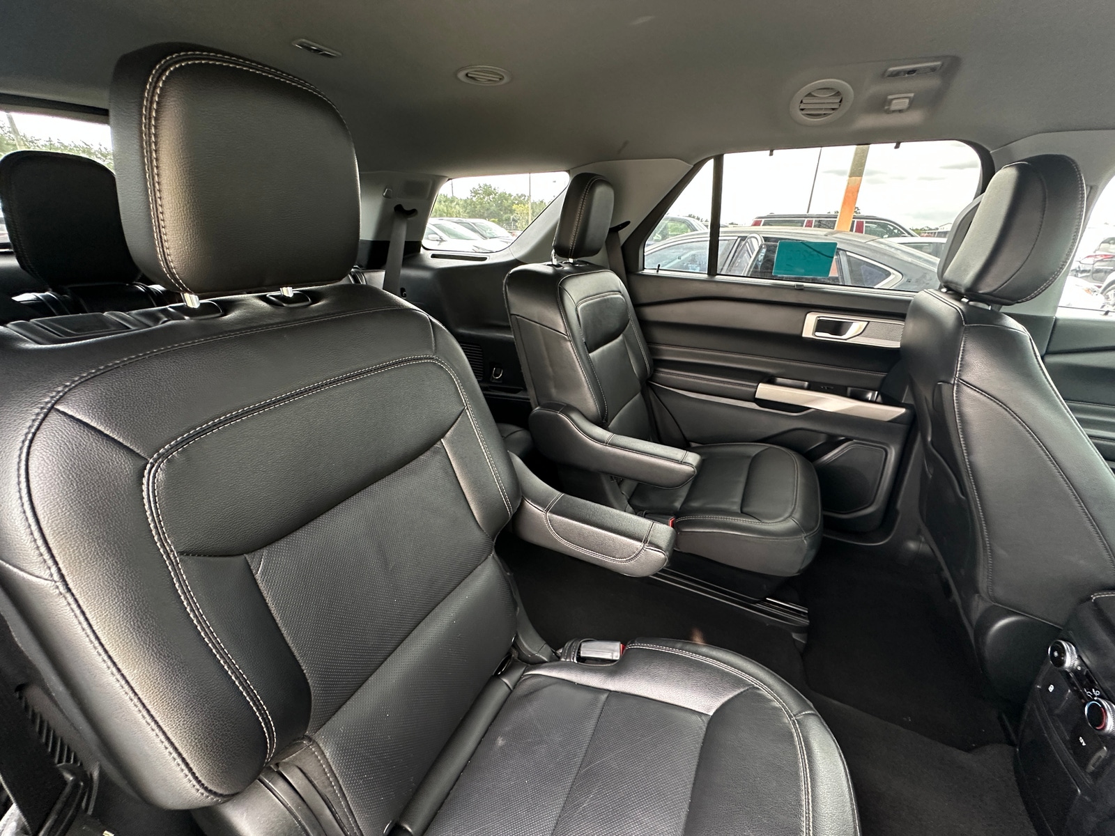 Thumbnail: 2022 Ford Explorer - 5