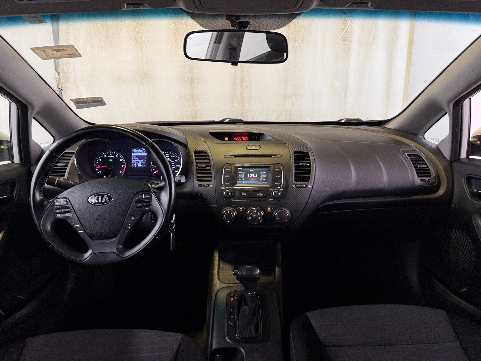 Thumbnail: 2016 Kia Forte - 3