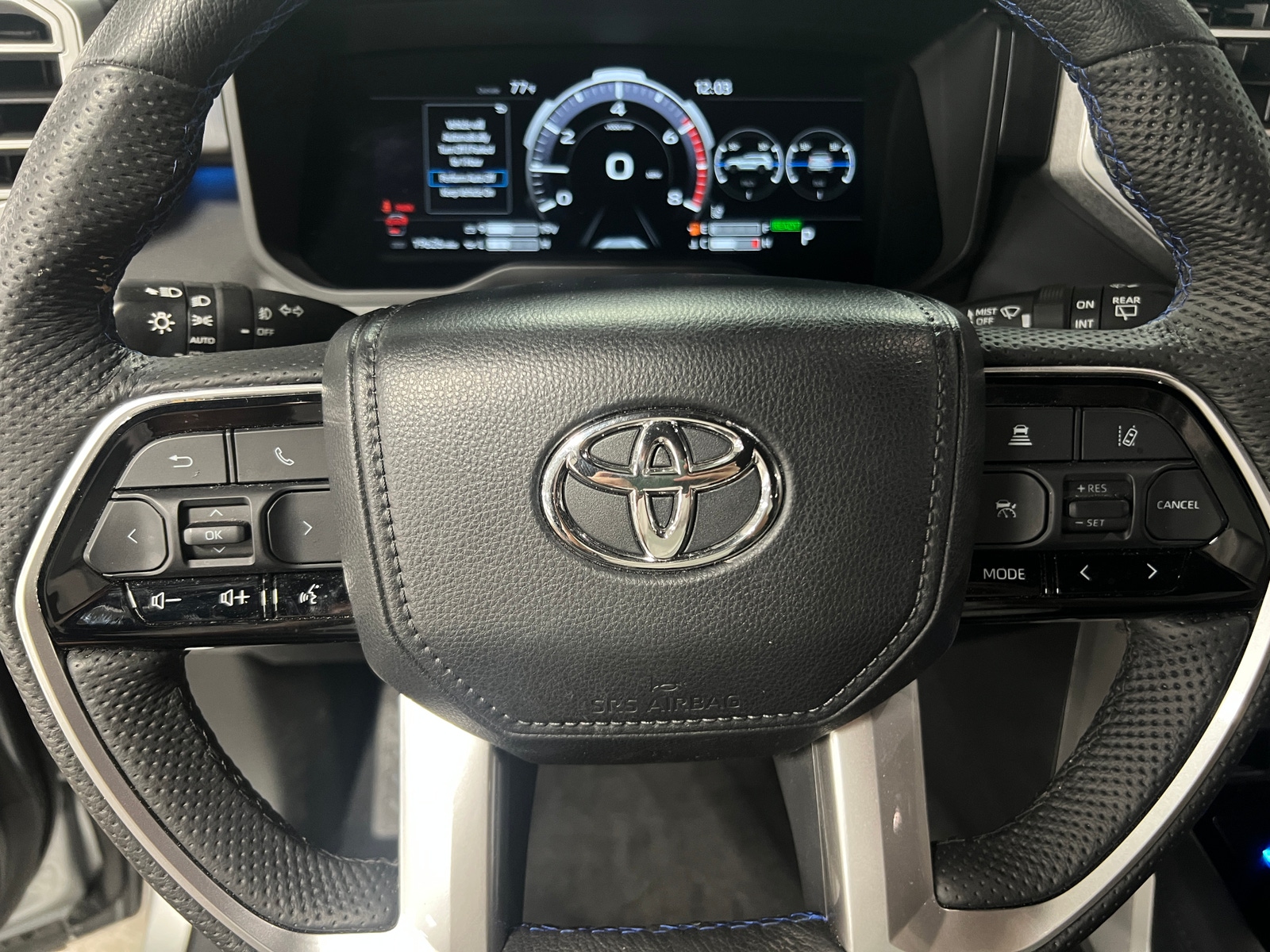 Thumbnail: 2023 Toyota Sequoia - 4