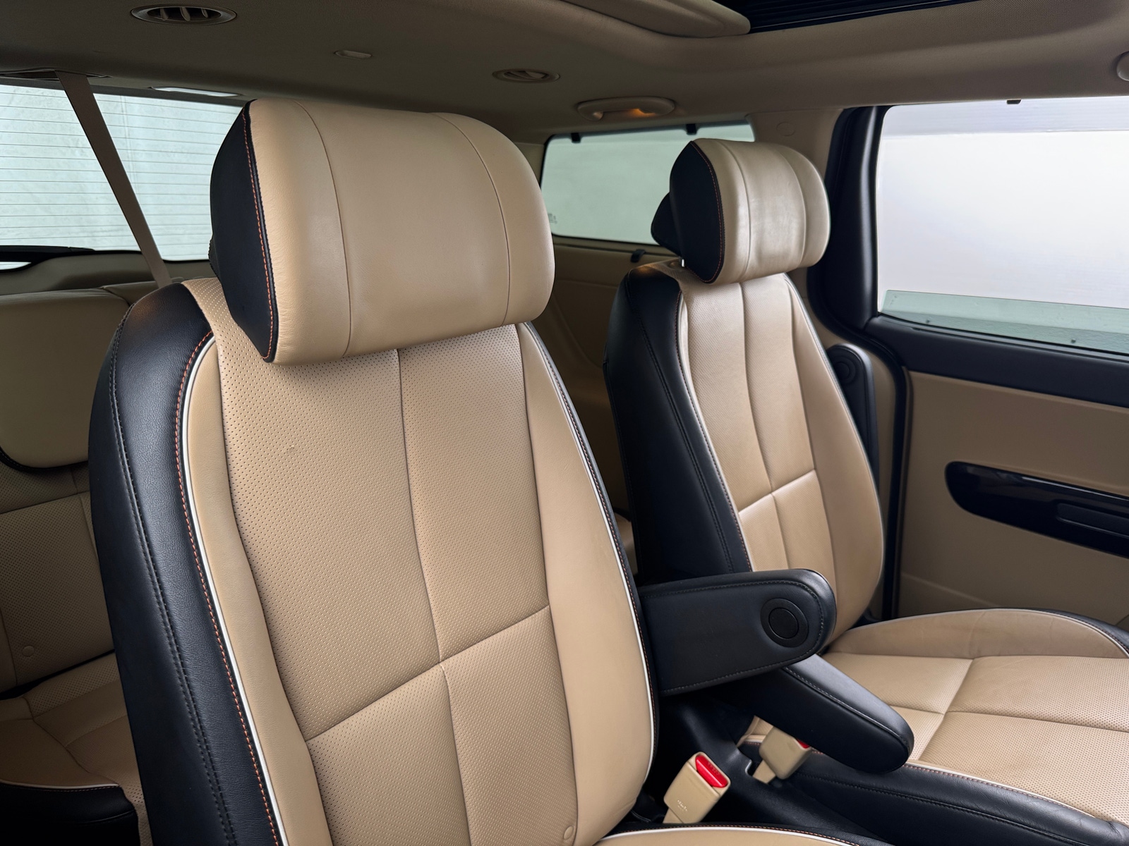Thumbnail: 2018 Kia Sedona - 5