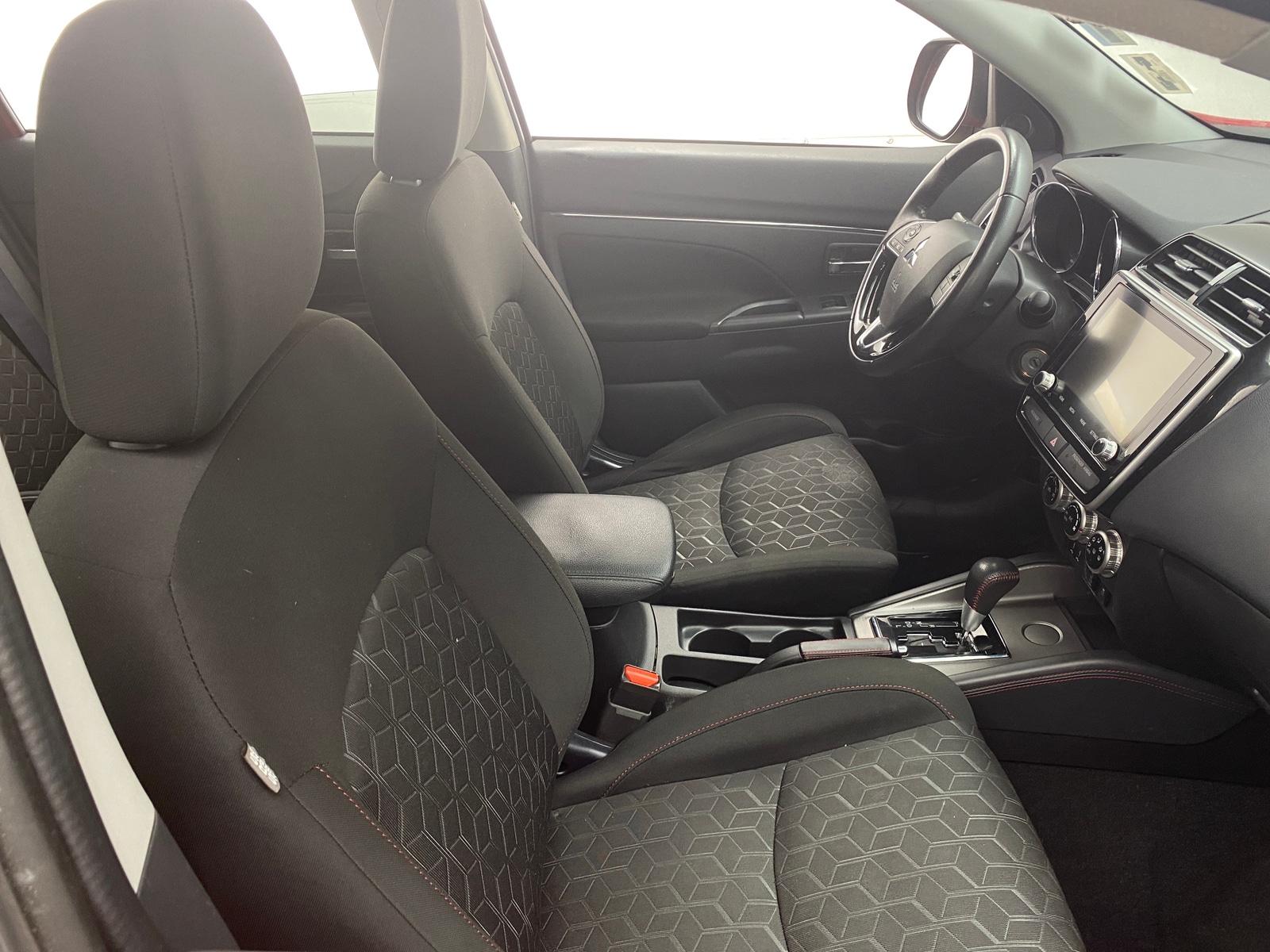 Thumbnail: 2022 Mitsubishi Outlander Sport - 2